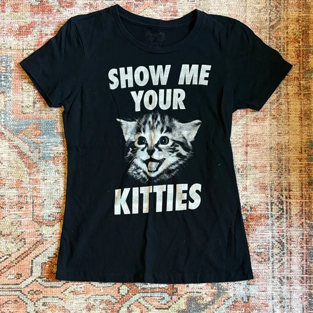 Black Cat Graphic T-Shirt